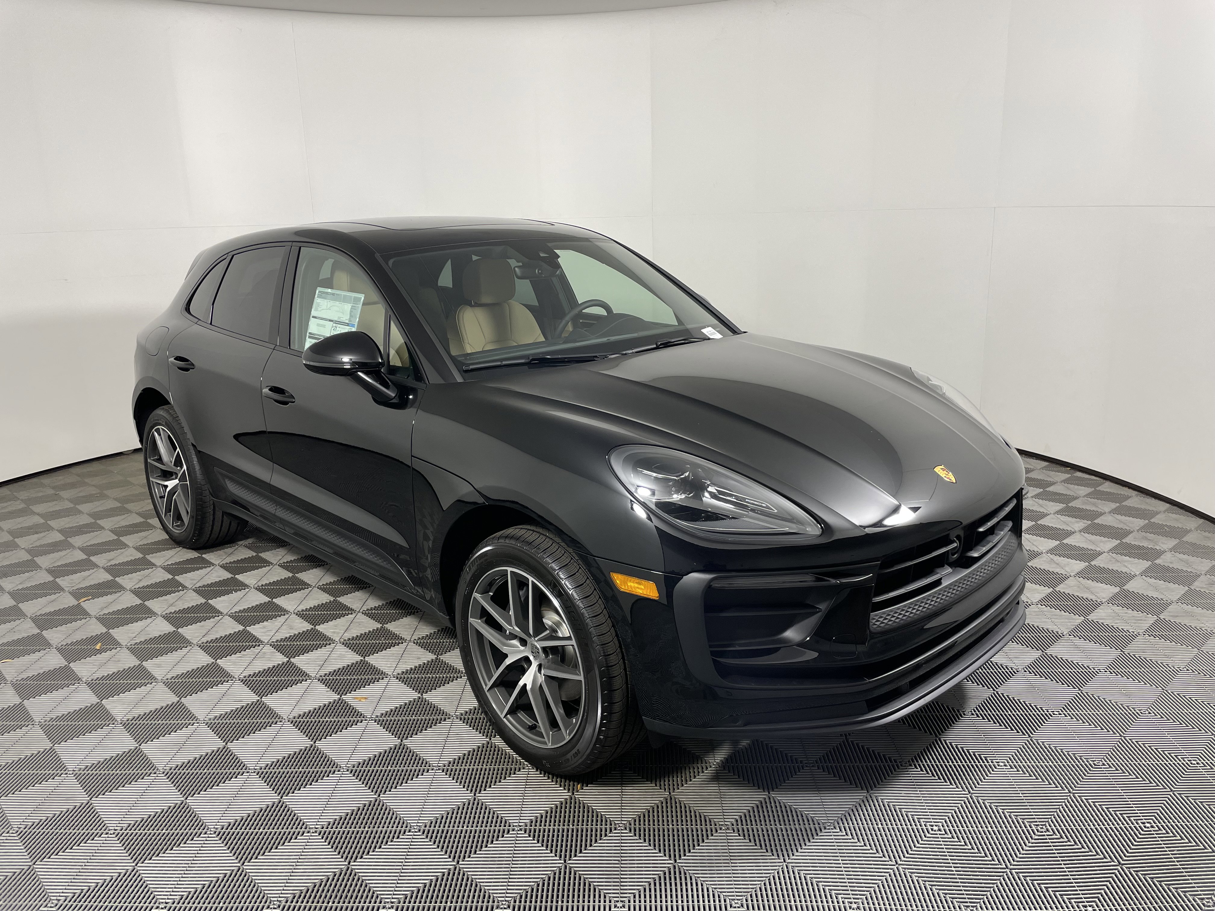 New 2026 Porsche Macan image 9