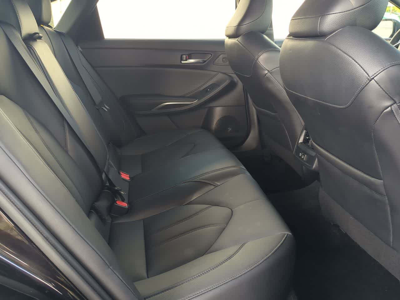 Used 2022 Toyota Avalon XLE w/ Moonroof Package FWD image 21