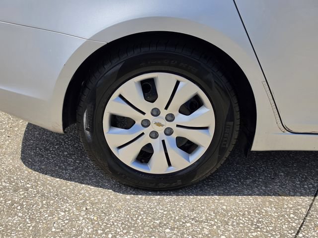 Used 2014 Chevrolet Cruze LS FWD image 5
