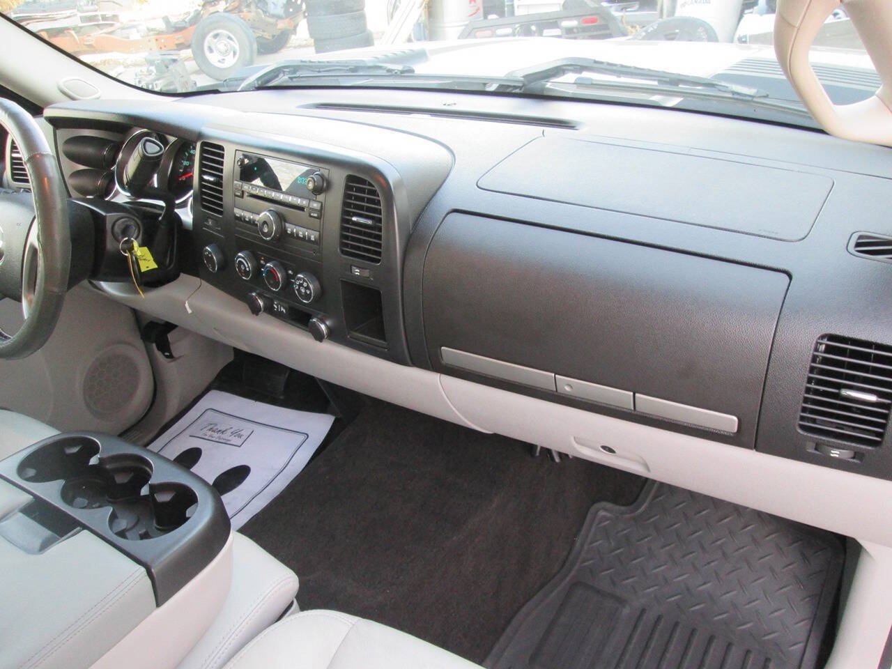 Used 2008 Chevrolet Silverado 2500 LT w/ Safety Package AWD/4WD image 22