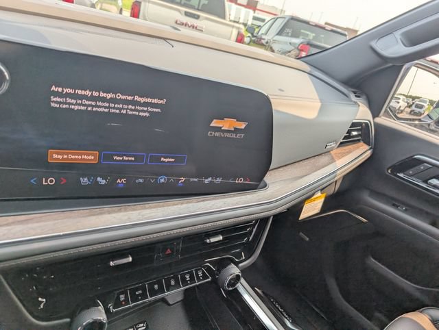 New 2026 Chevrolet Suburban High Country AWD/4WD image 20