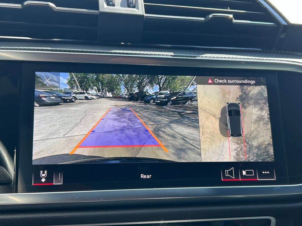 Used 2023 Audi Q3 2.0T Premium Plus w/ Premium Plus Package image 18