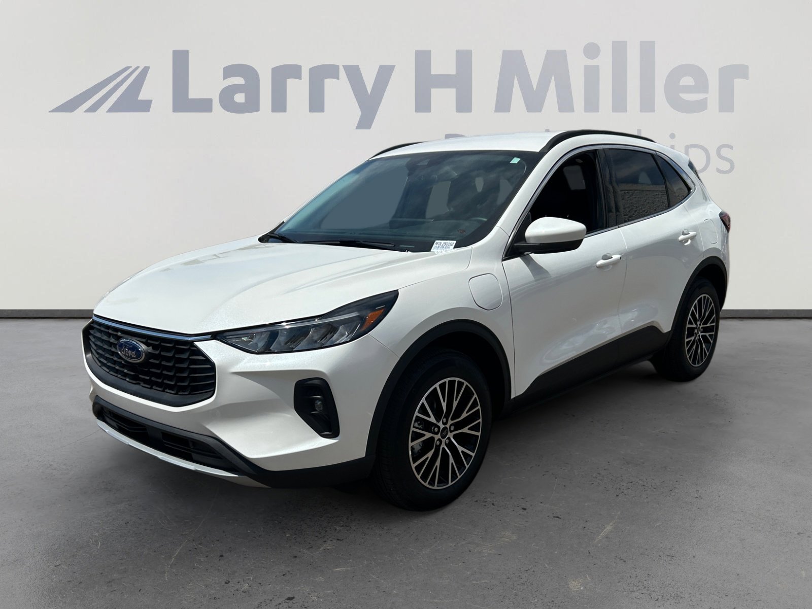 New 2025 Ford Escape SE