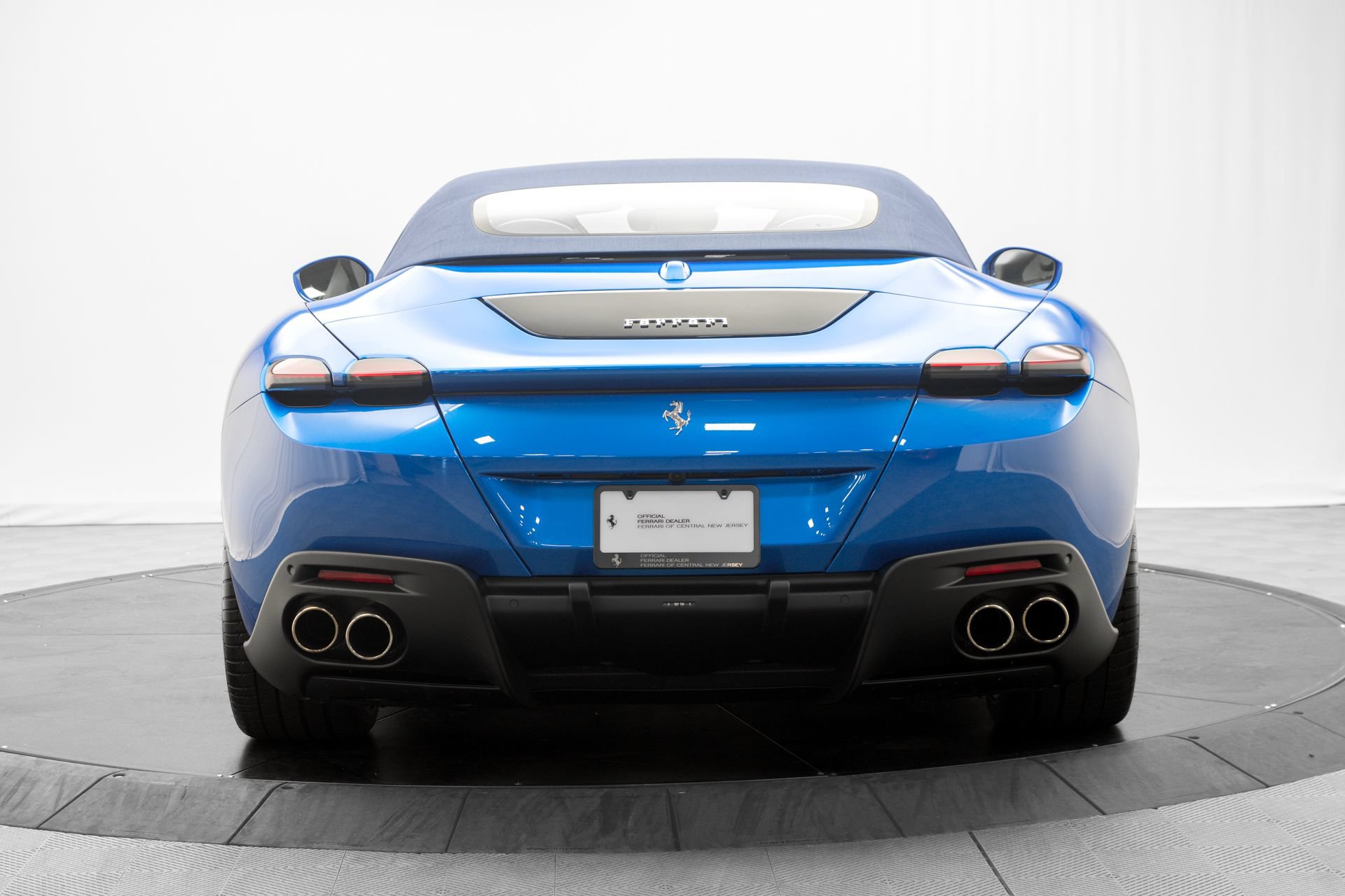 Used 2026 Ferrari Roma Spider RWD image 14