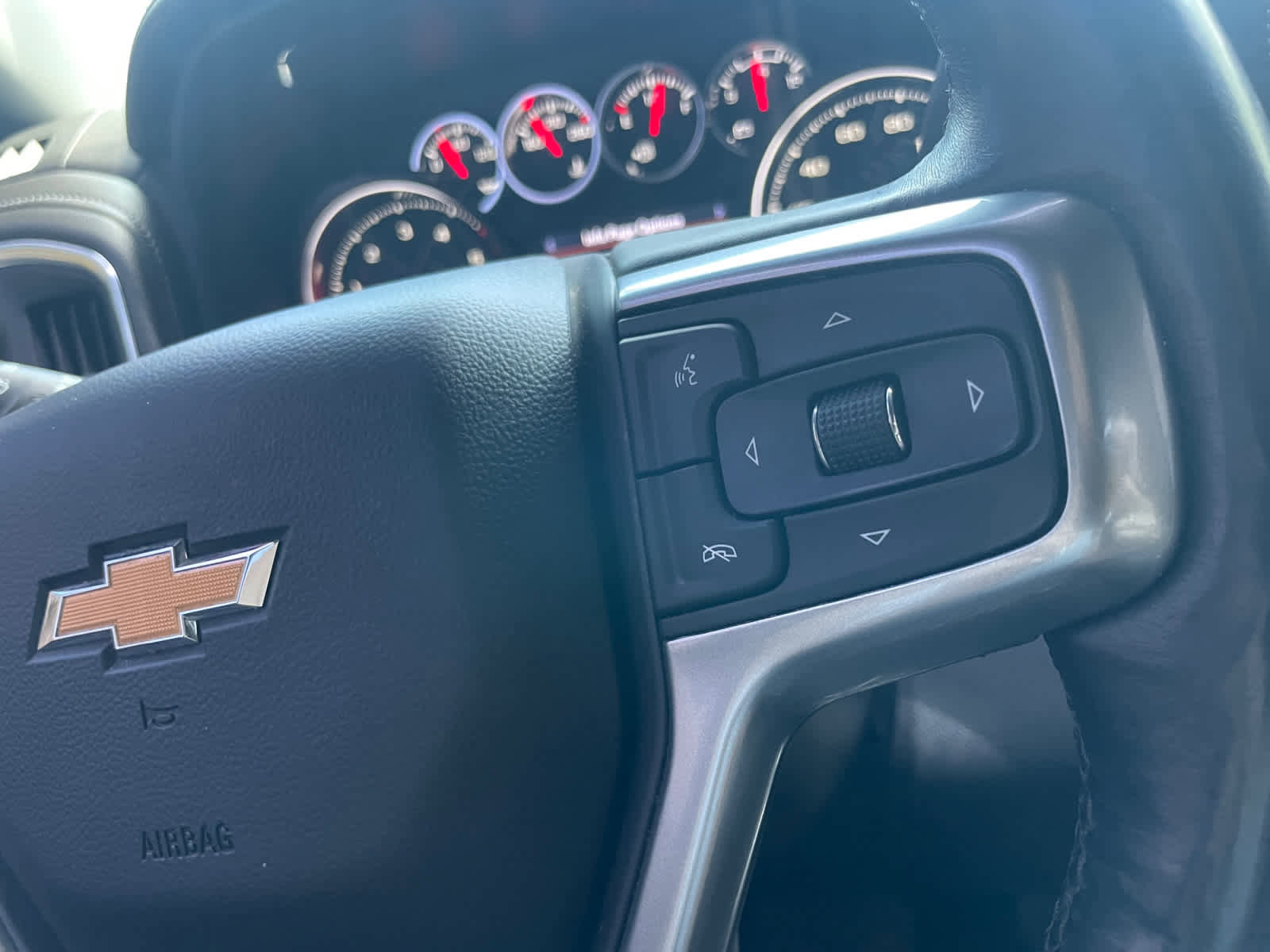 Used 2022 Chevrolet Silverado 1500 LTZ w/ LTZ Premium Package image 34