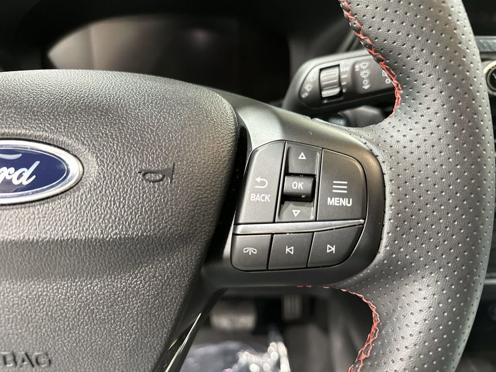 Used 2025 Ford Escape ST-Line image 30