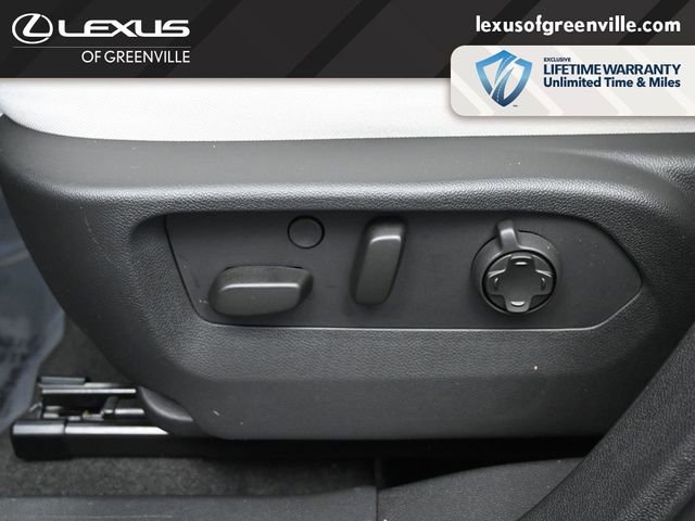 Used 2024 Buick Envision Avenir image 25