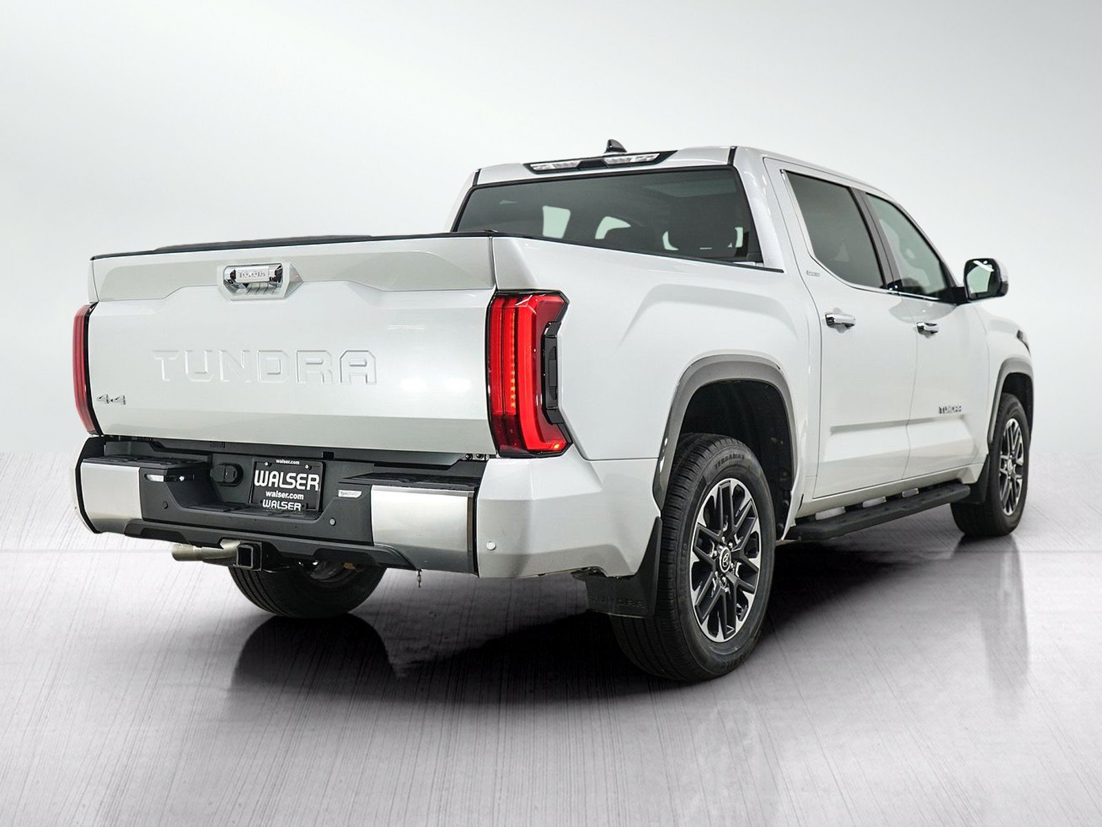 Used 2022 Toyota Tundra Limited AWD/4WD image 3