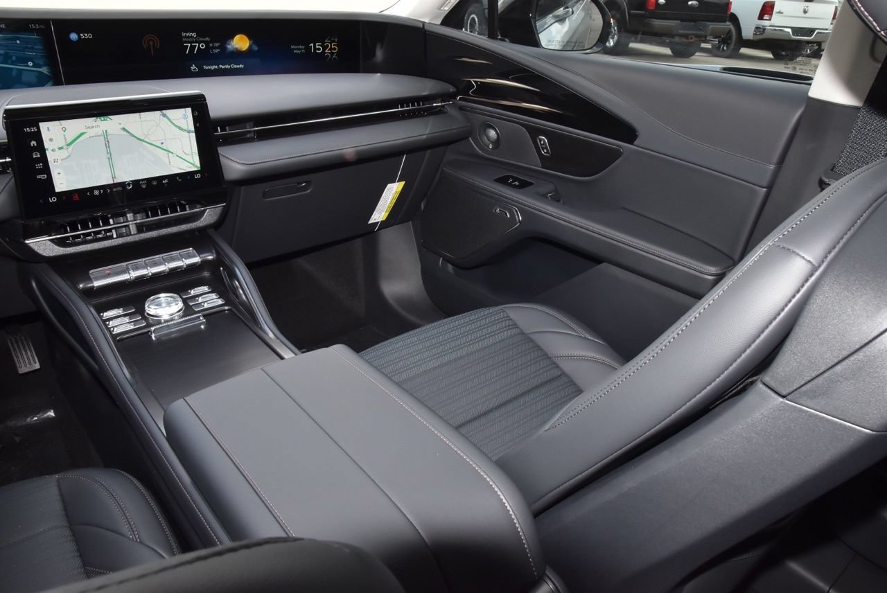 New 2026 Lincoln Nautilus Reserve AWD/4WD image 24