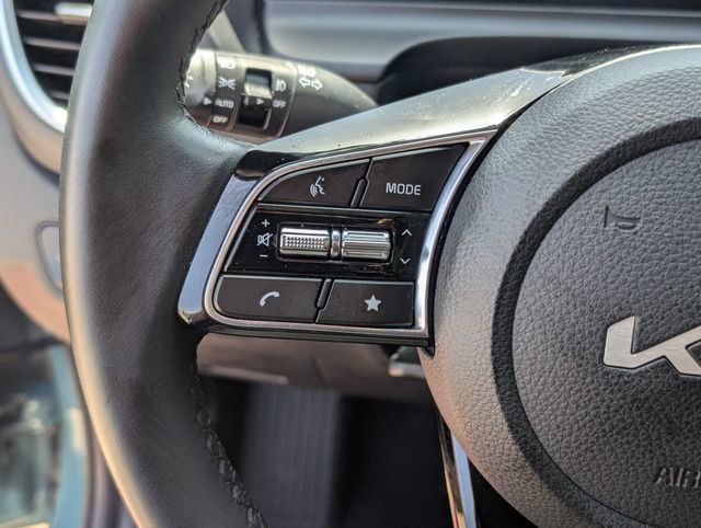 Used 2025 Kia Seltos EX FWD image 16