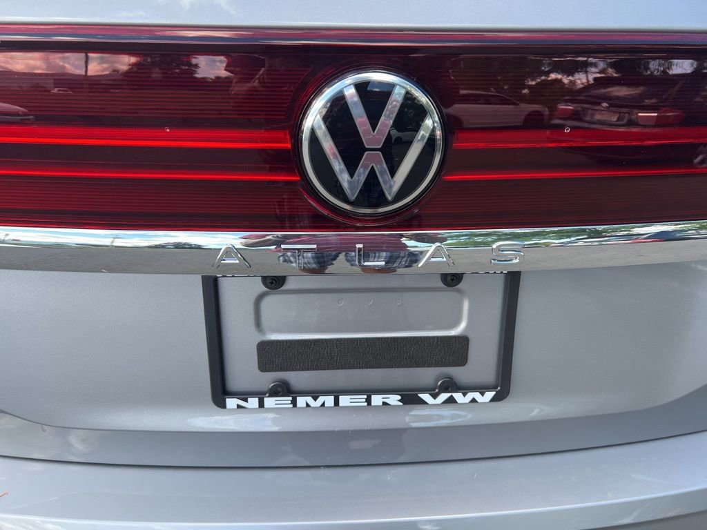 New 2026 Volkswagen Atlas SE image 8
