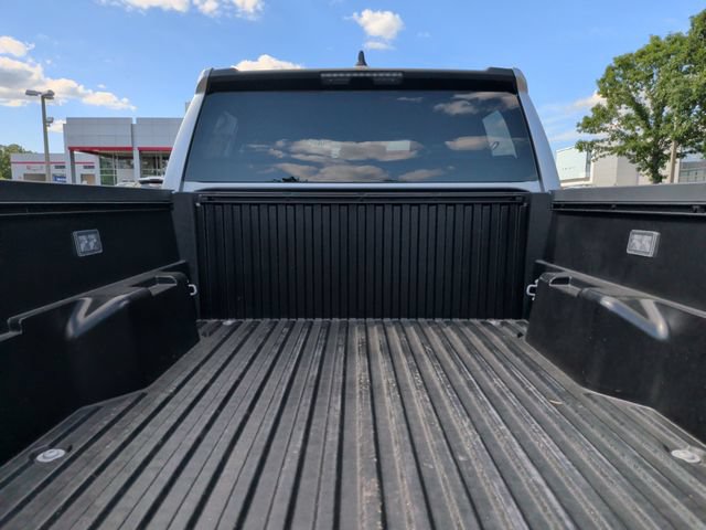 Used 2025 Toyota Tacoma SR5 AWD/4WD image 30