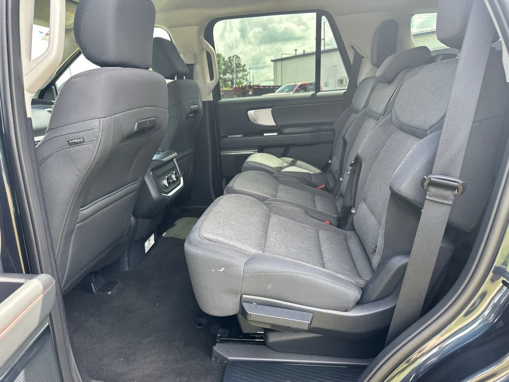Certified 2025 Ford Expedition Active AWD/4WD image 22