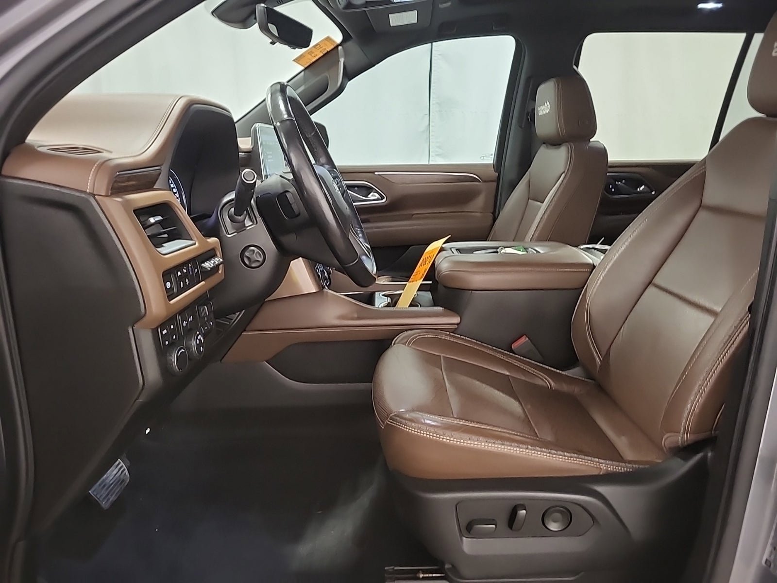 Used 2021 Chevrolet Tahoe High Country w/ Premium Package AWD/4WD image 8