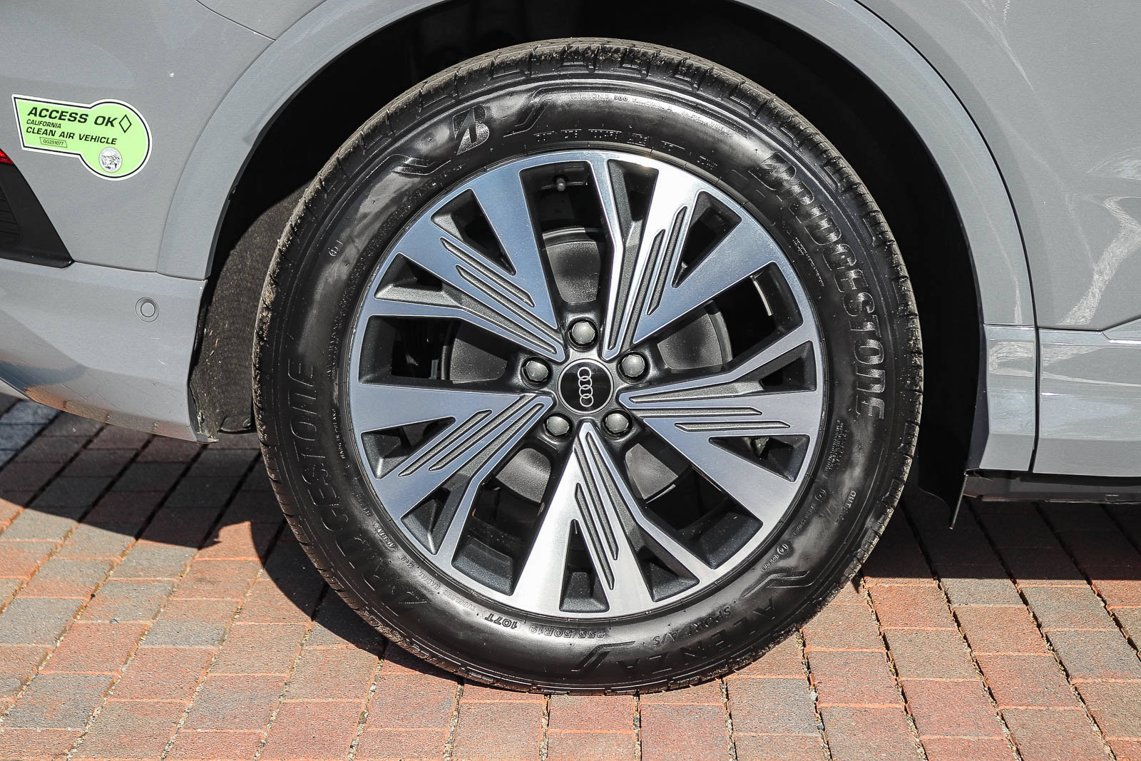 Used 2023 Audi Q4 e-tron Premium Plus w/ Premium Plus RWD image 9