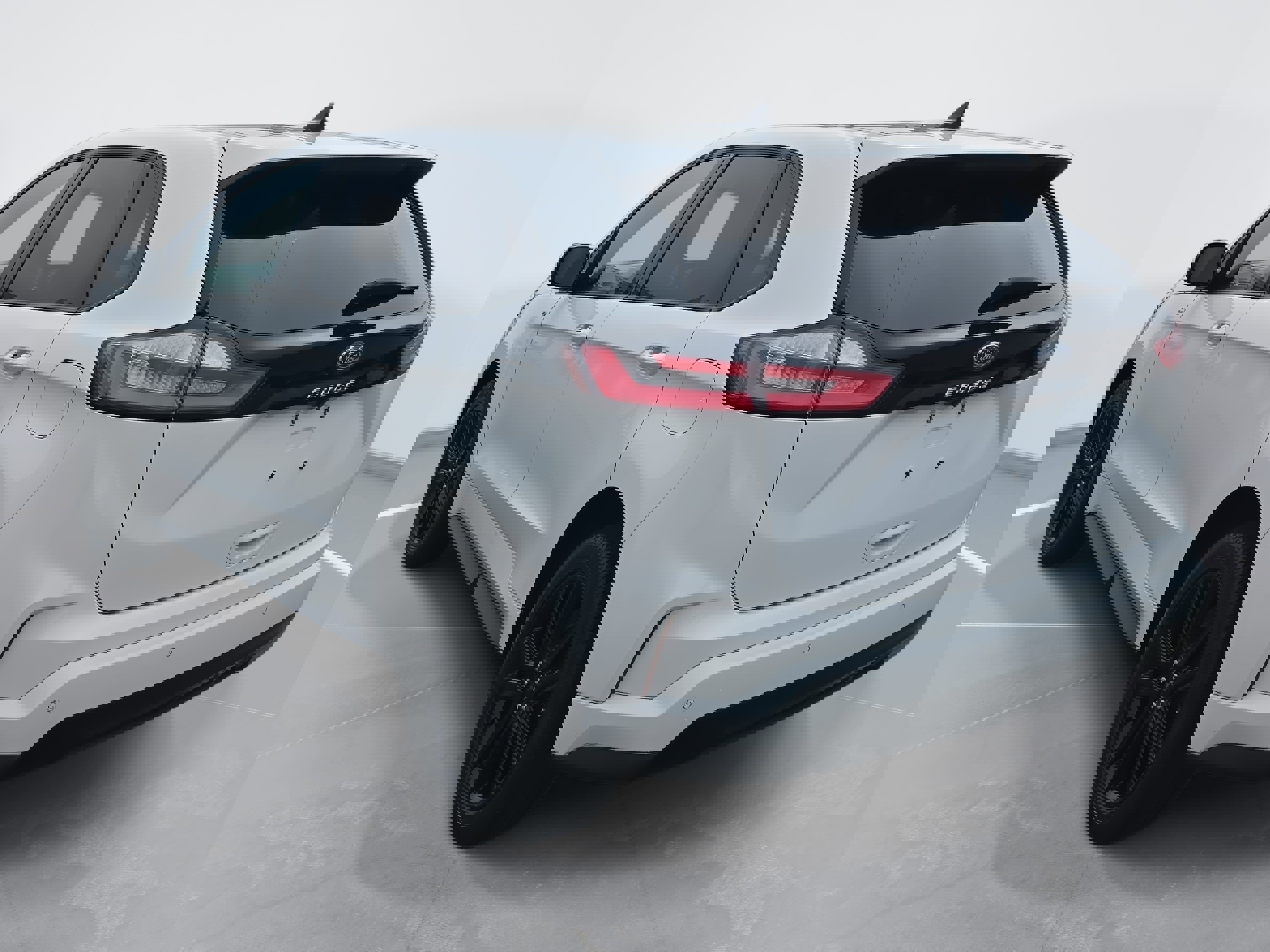 Used 2024 Ford Edge ST-Line image 7