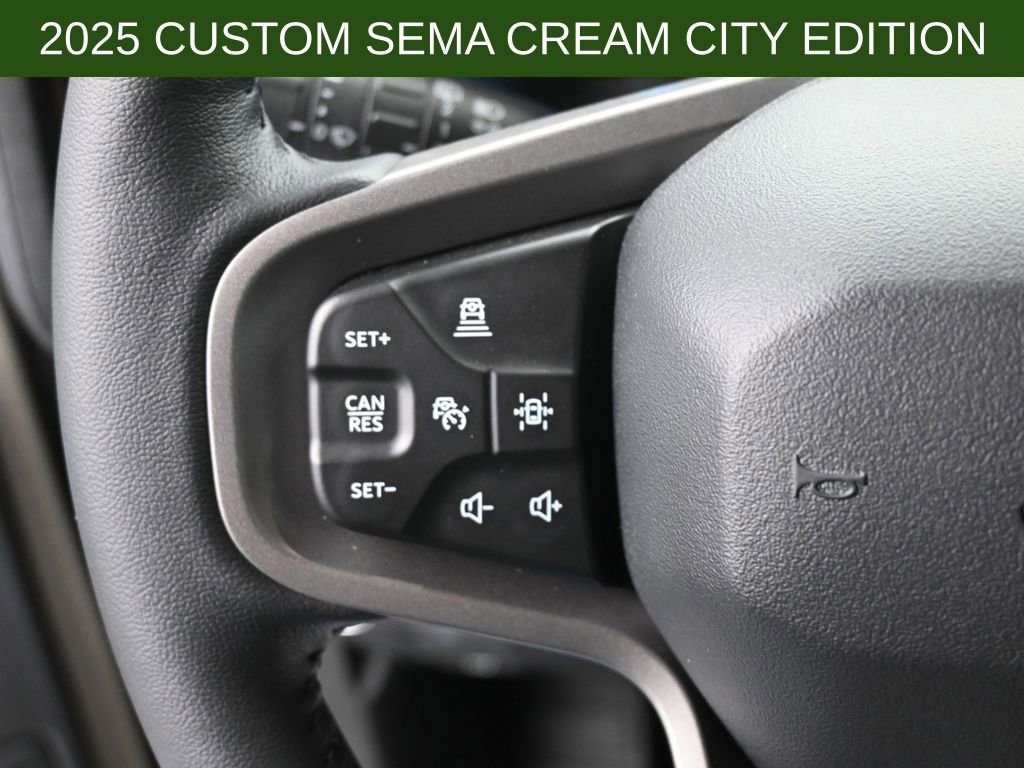 New 2025 Ford Bronco Badlands image 16