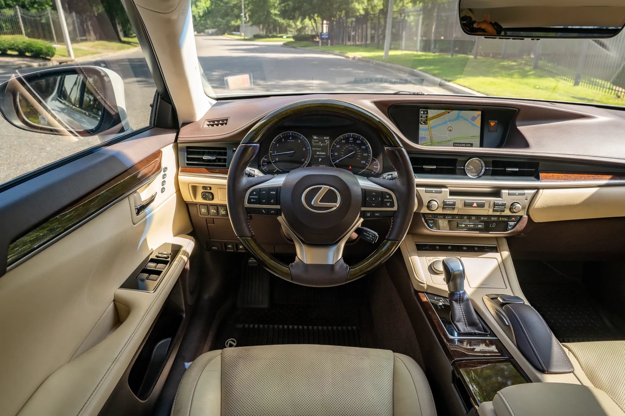 Used 2017 Lexus ES 350 w/ Luxury Package FWD image 20