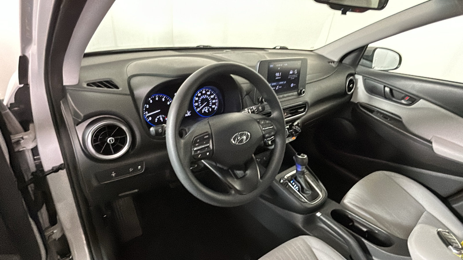 Used 2023 Hyundai Kona SEL FWD image 17
