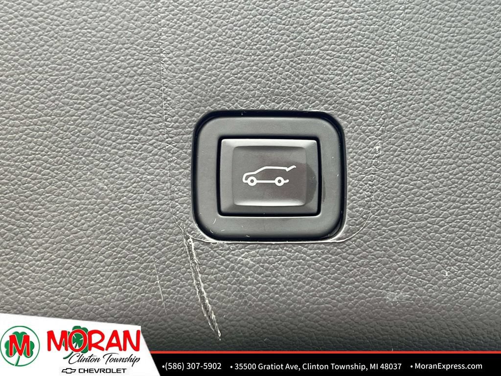 Certified 2023 Chevrolet Traverse LT FWD image 12