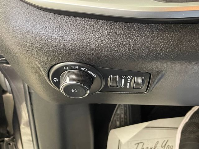Used 2022 Jeep Compass Latitude w/ Sun and Sound Group AWD/4WD image 15
