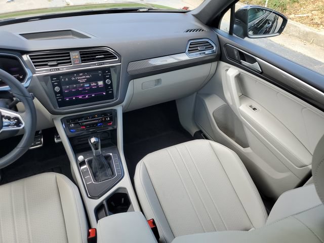Certified 2024 Volkswagen Tiguan SE R-Line FWD image 9
