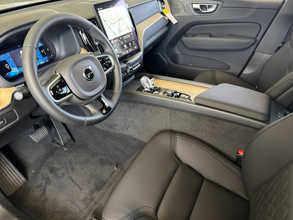 New 2026 Volvo XC60 B5 Plus w/ Protection Package Premier AWD/4WD image 9