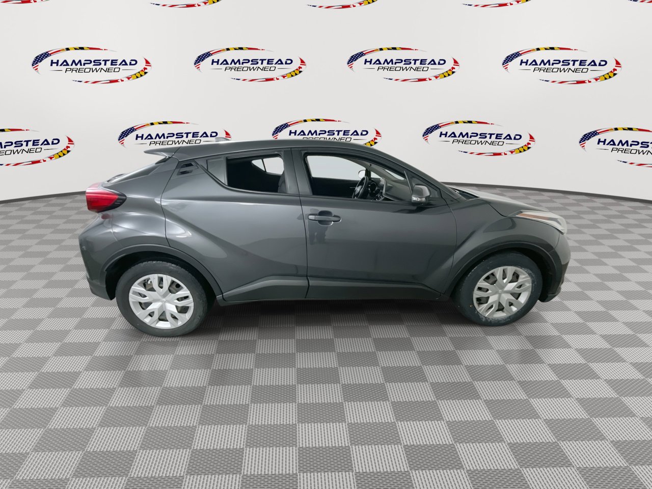 Used 2021 Toyota C-HR LE image 9