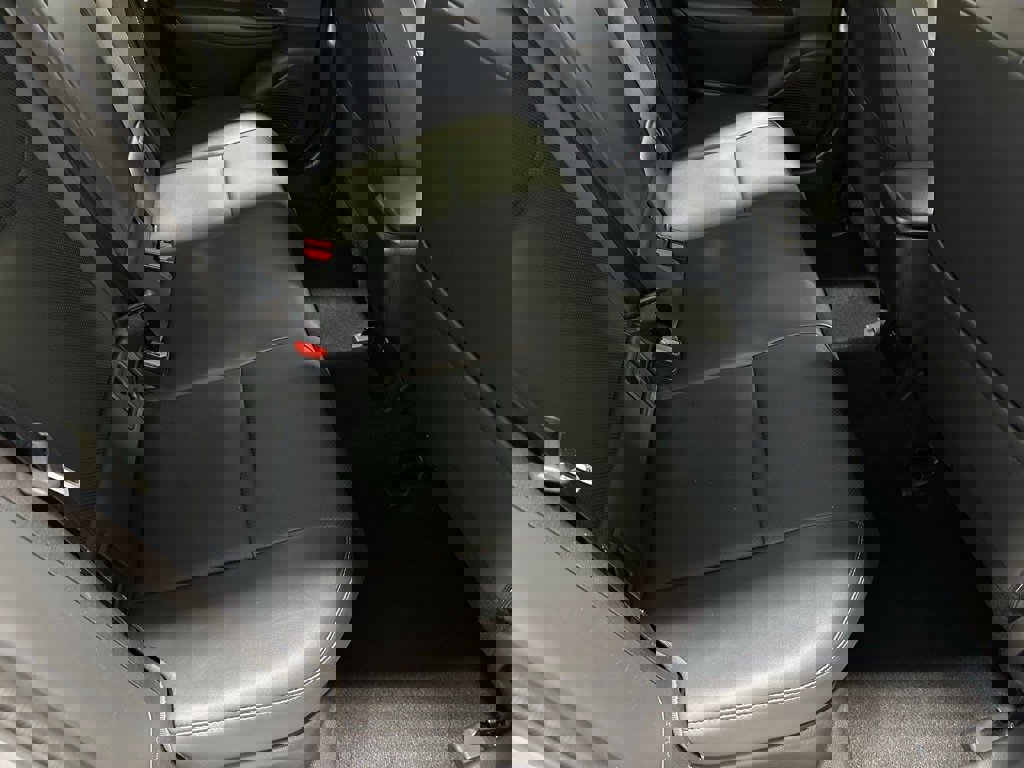 Used 2025 Toyota Prius XLE image 55