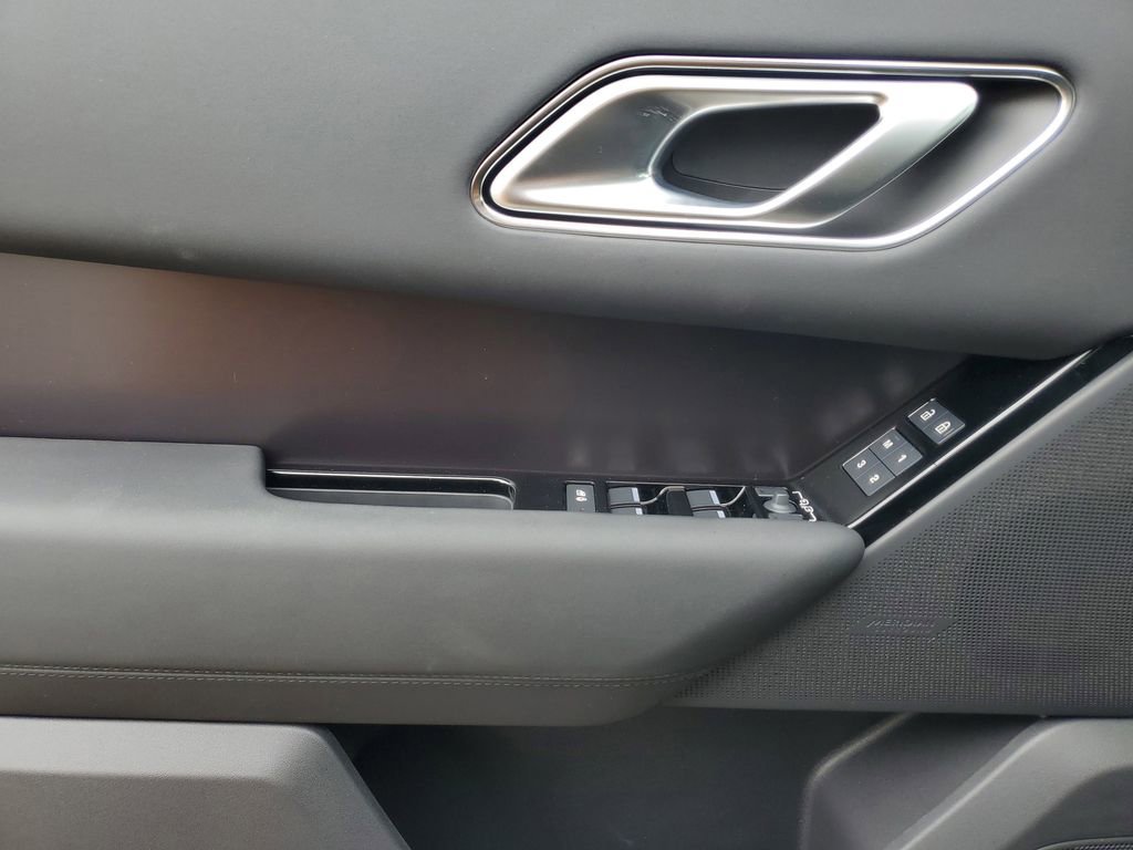 New 2026 Land Rover Range Rover Velar Dynamic SE image 11