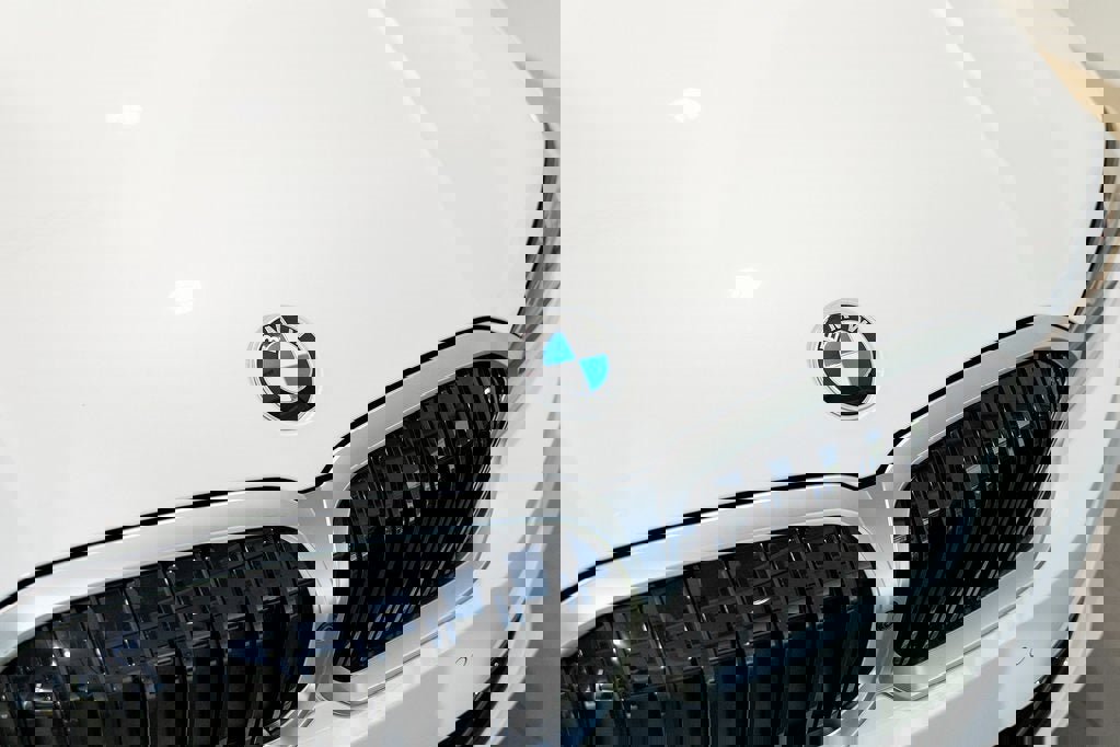 New 2026 BMW 330i xDrive Sedan w/ Premium Package image 7