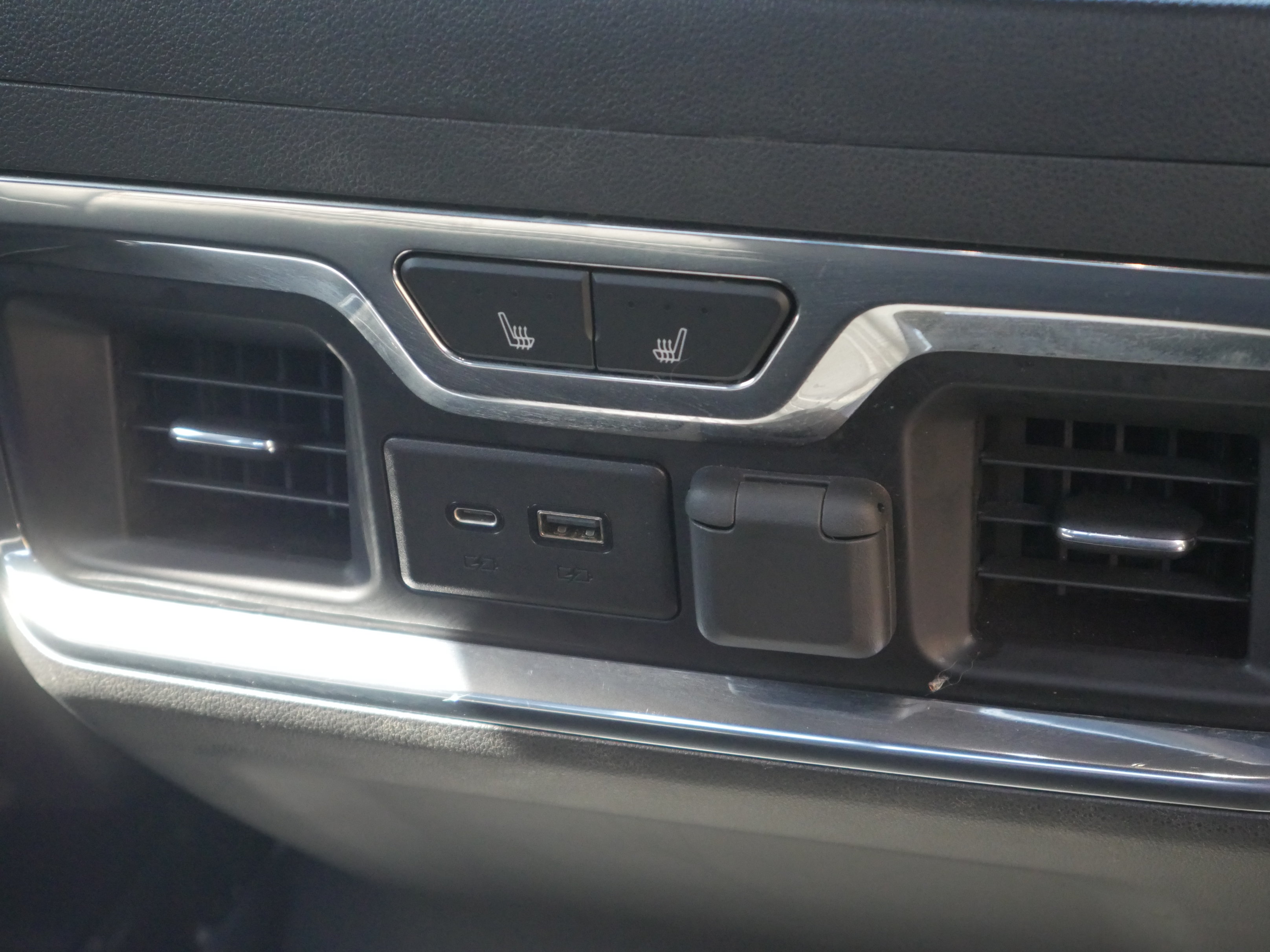 Used 2020 GMC Sierra 1500 AT4 w/ AT4 Premium Package AWD/4WD image 33