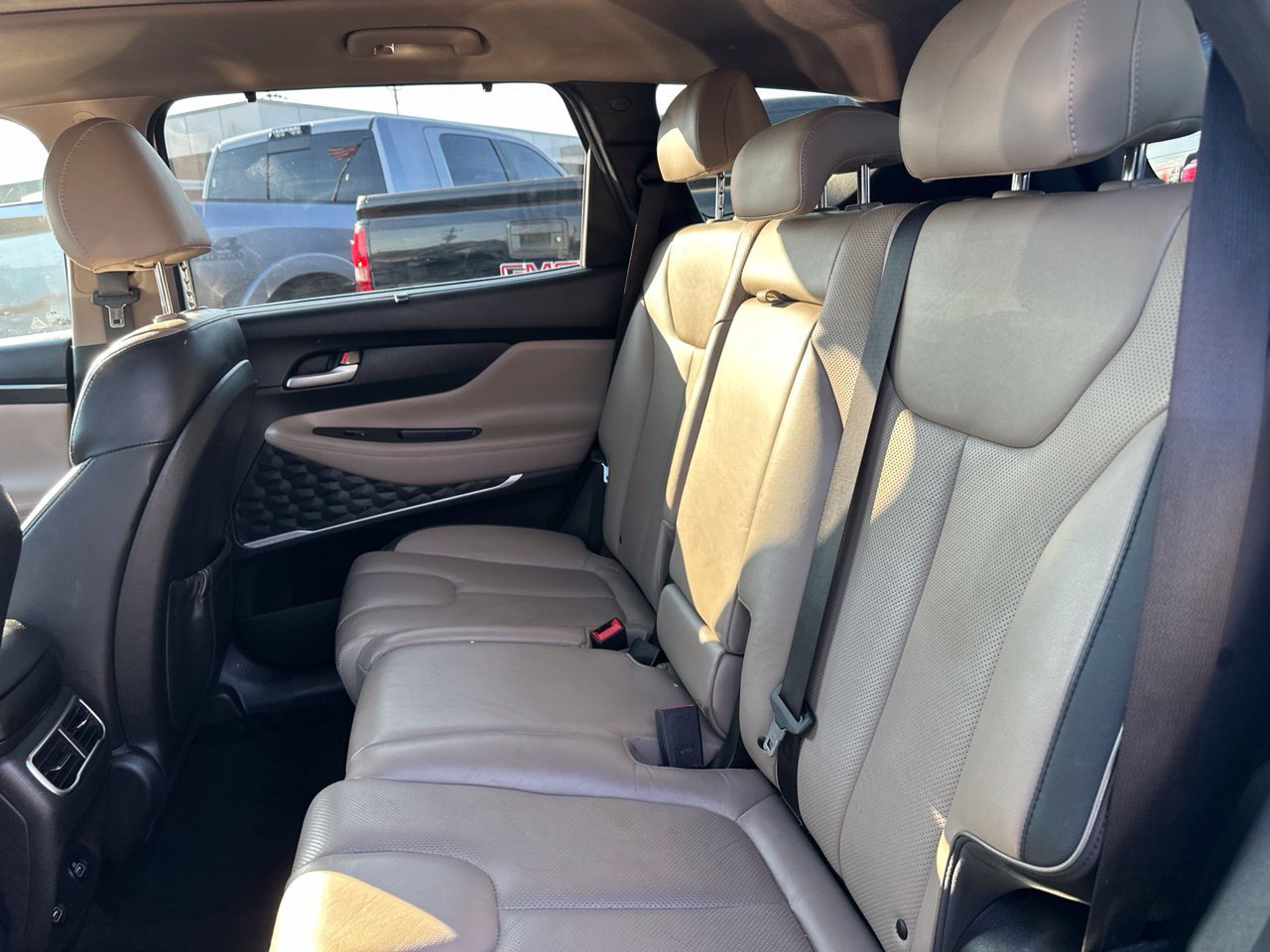 Used 2021 Hyundai Santa Fe SEL w/ Convenience + Premium Package FWD image 12