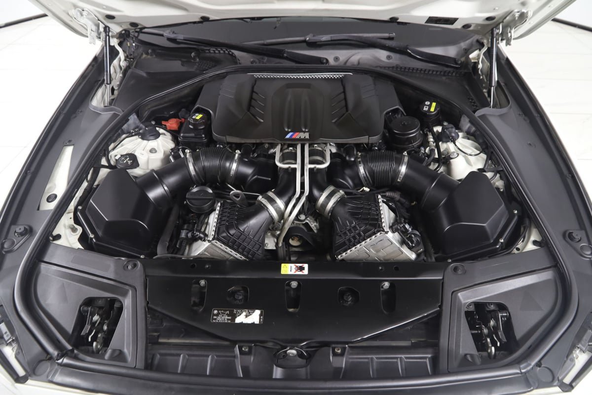 Used 2015 BMW M5 RWD image 54