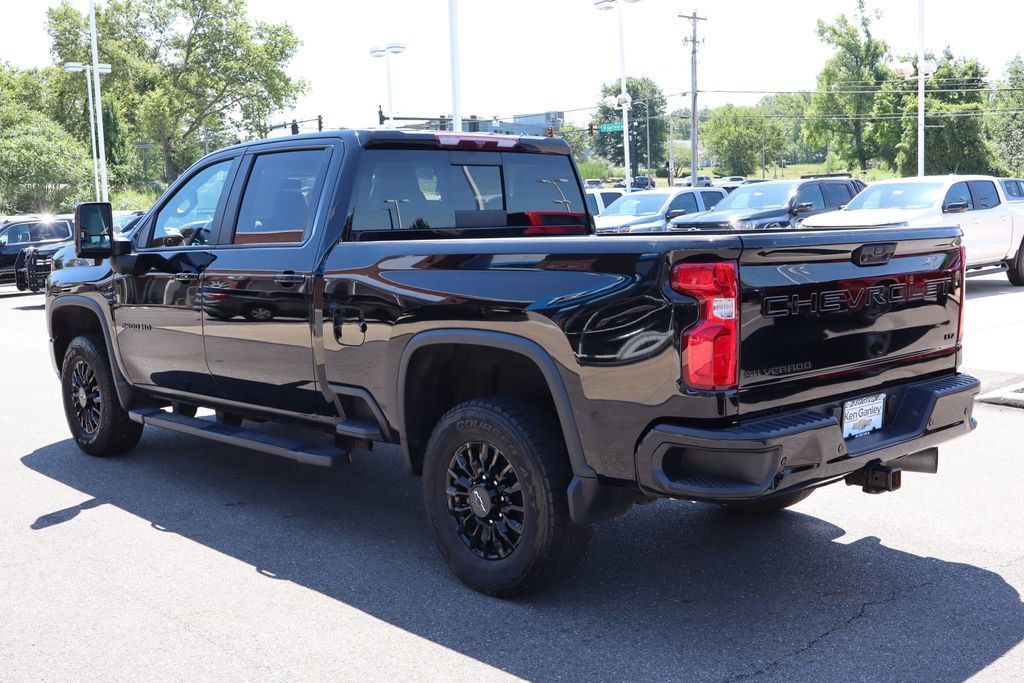 Used 2021 Chevrolet Silverado 2500 LTZ w/ LTZ Plus Package image 37