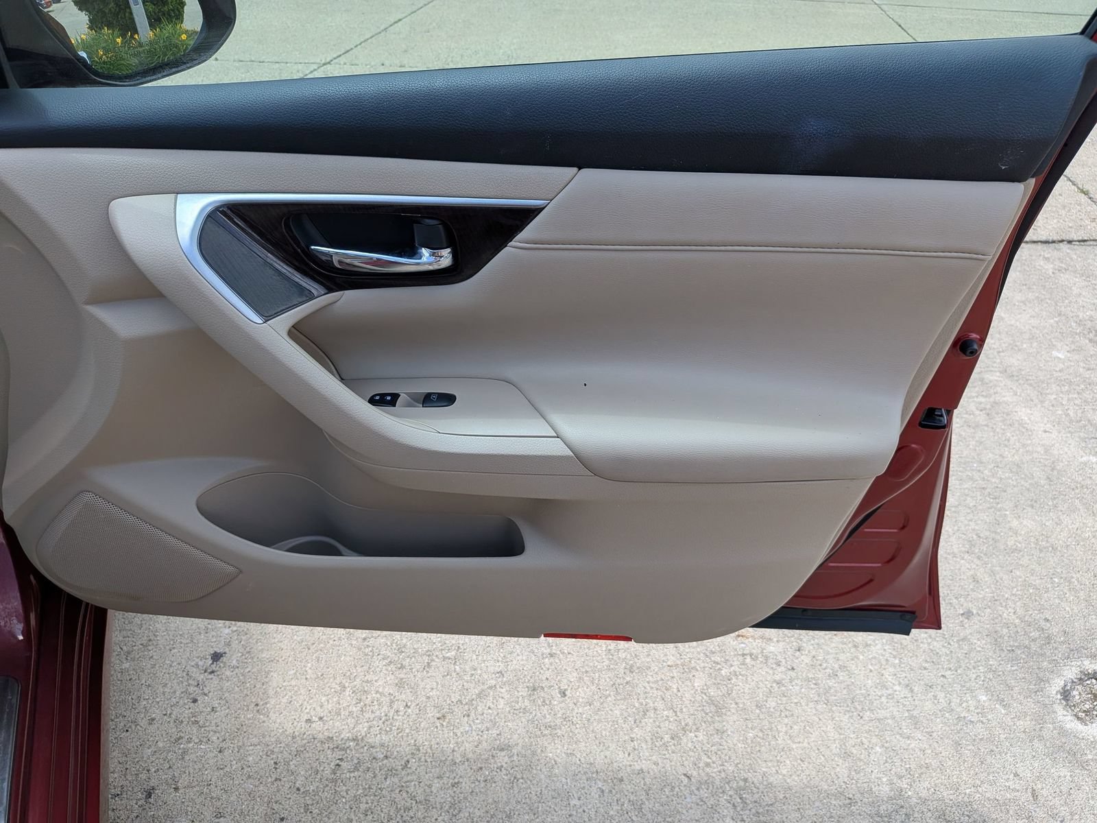 Used 2013 Nissan Altima 2.5 SL w/ Technology Pkg FWD image 34