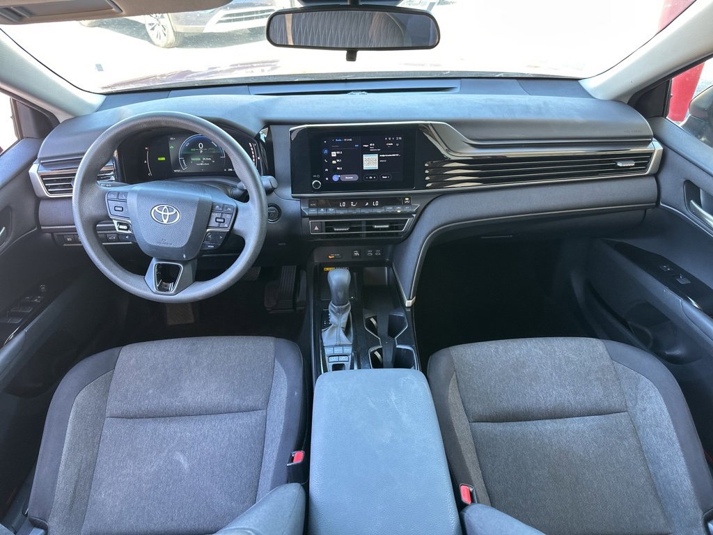 Used 2025 Toyota Camry LE image 16