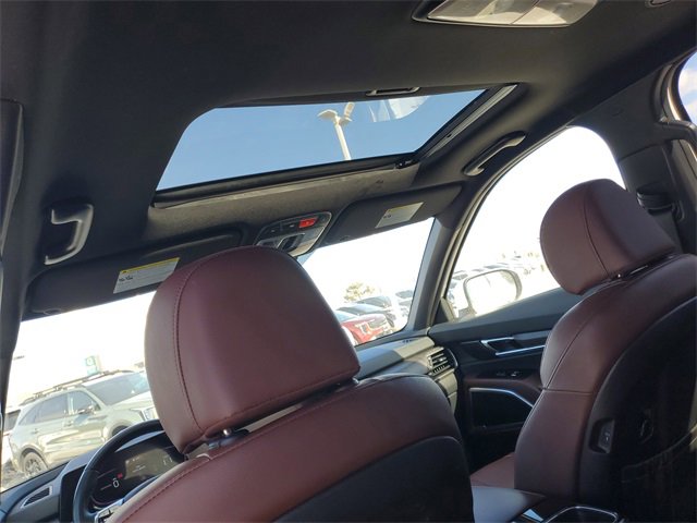 Used 2024 Kia Telluride EX w/ EX Captain's Chair Package image 11