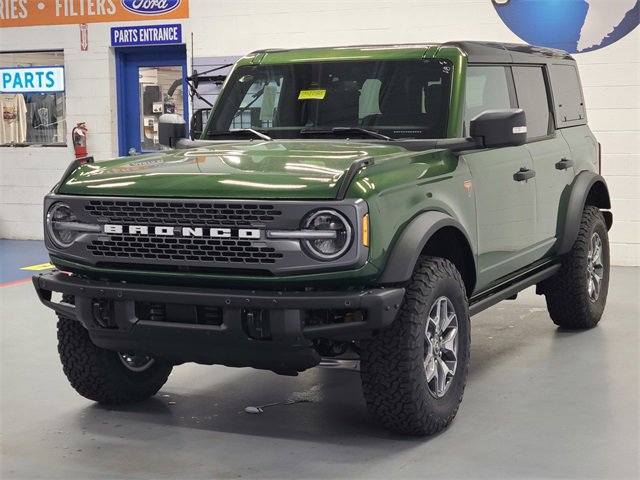 New 2025 Ford Bronco Badlands image 9