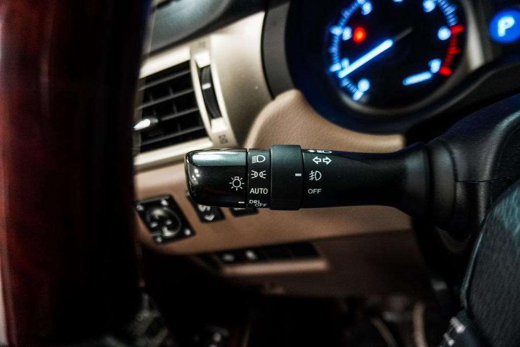 Used 2016 Lexus GX 460 w/ Premium Package AWD/4WD image 18