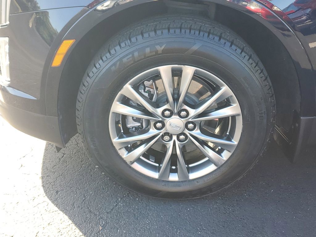 Used 2021 Cadillac XT5 Premium Luxury w/ LPO, Premium Carpet Package FWD image 11