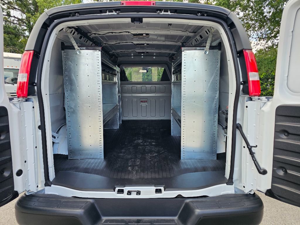 New 2025 GMC Savana 2500 w/ Driver Convenience Package RWD image 23