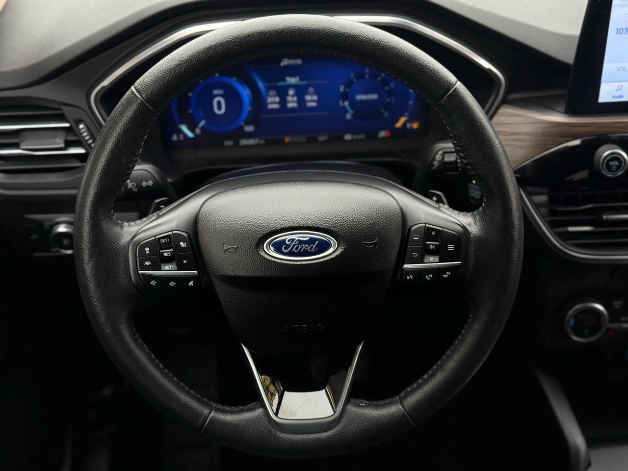 Used 2020 Ford Escape Titanium image 21