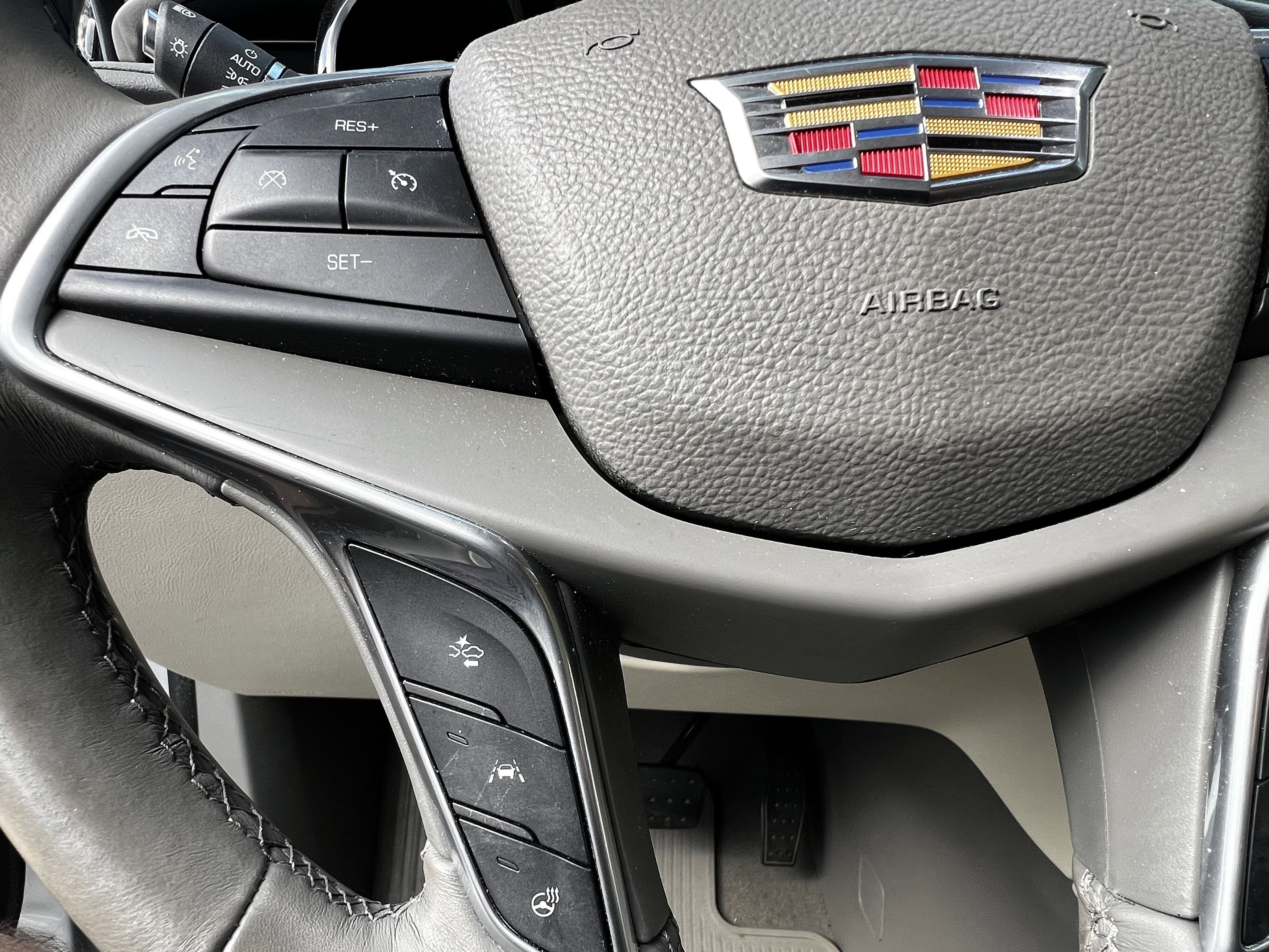 Used 2017 Cadillac XT5 Luxury w/ Driver Awareness Package FWD image 19