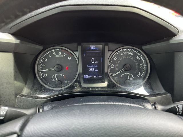 Used 2017 Toyota Tacoma TRD Off-Road w/ Premium & Technology Package image 12