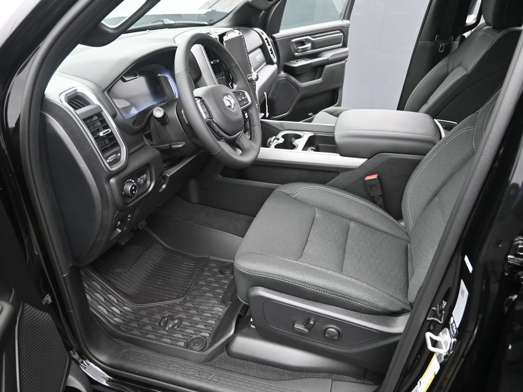 New 2026 RAM 1500 Big Horn AWD/4WD image 9