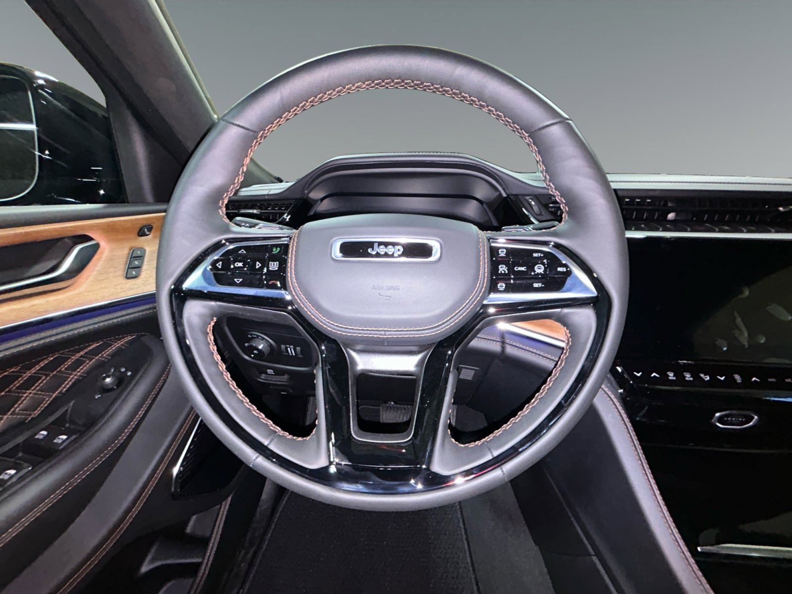 New 2026 Jeep Grand Cherokee L Summit AWD/4WD image 12