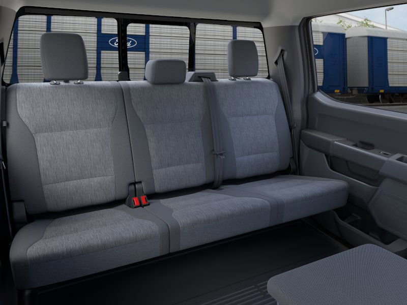 New 2026 Ford F350 4x4 Crew Cab DRW Super Duty image 11