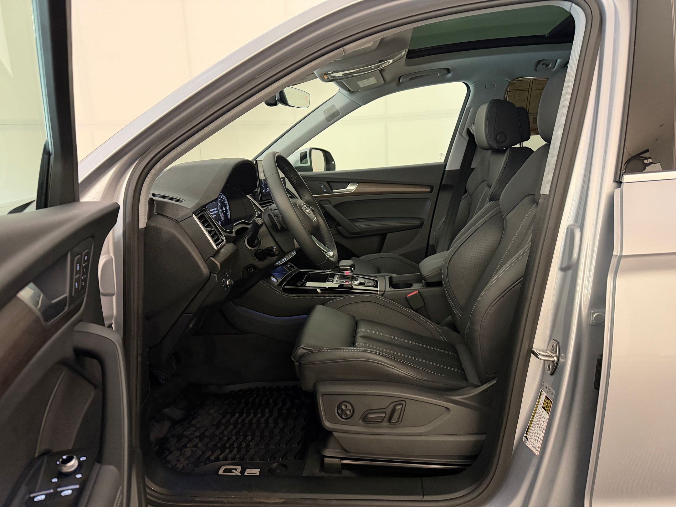 Certified 2024 Audi Q5 2.0T Premium Plus AWD/4WD image 5