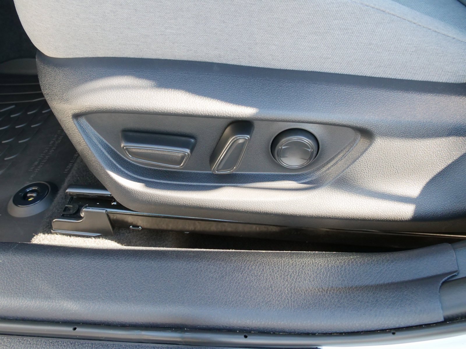 Used 2025 Toyota Camry LE image 17